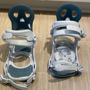 Roxy Glow M snowboard bindings